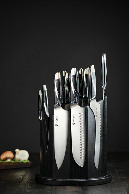 Wölfe 14-Piece Cutlery Set with Magnetic Block