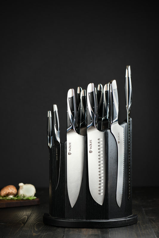 Wölfe 14-Piece Cutlery Set with Magnetic Block