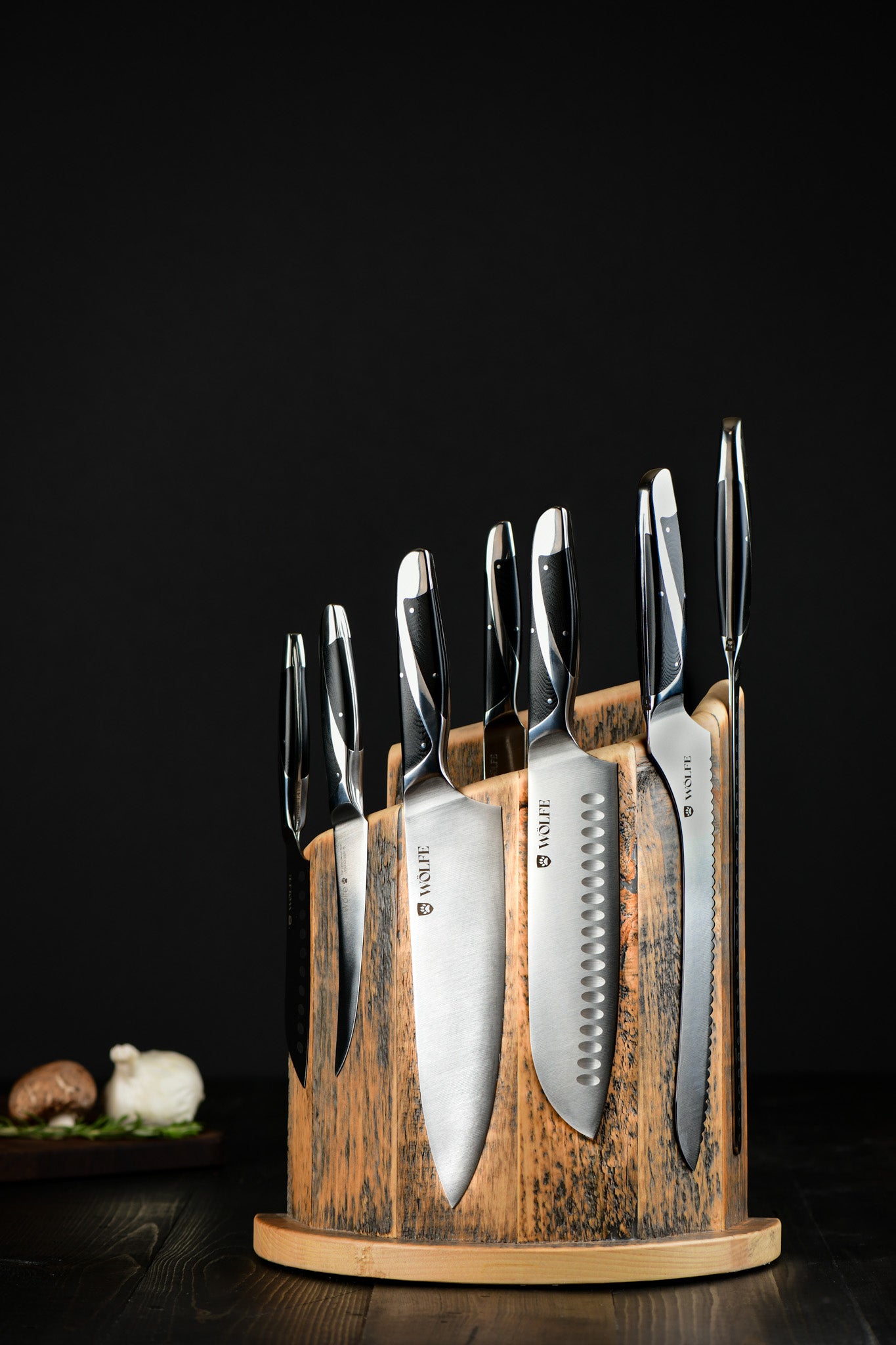 Wölfe 14-Piece Cutlery Set with Magnetic Block