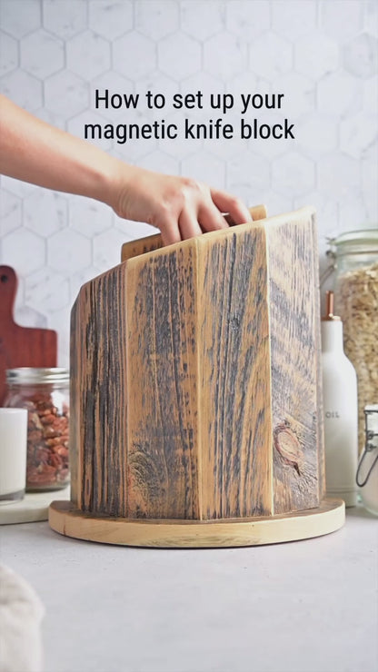 Wölfe 14 Pc Cutlery Set with Magnetic Block